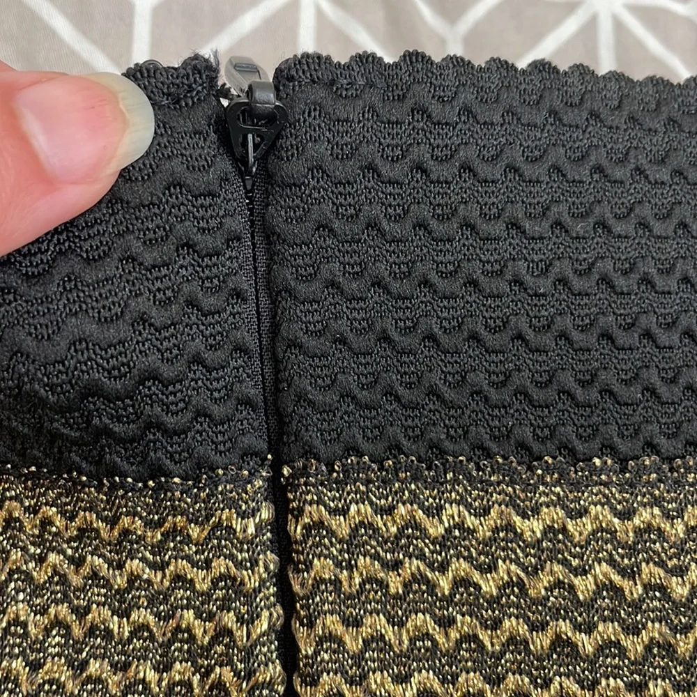 Midnight Nikibiki black, gold striped sparkle pencil stretch skirt size small - Picture 8 of 8